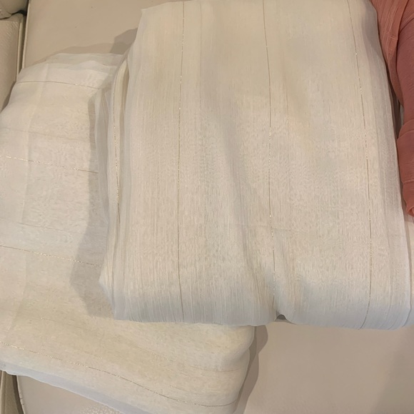 Beautiful curtains sets - for 2 windows - Picture 12 of 16